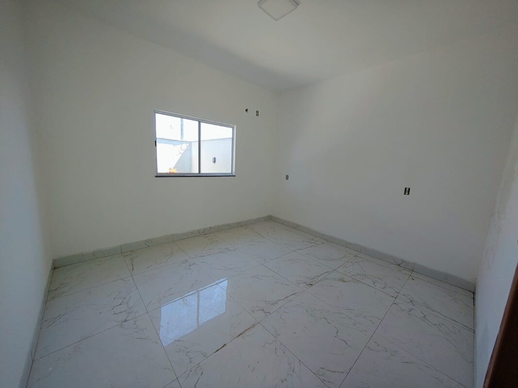 Senador Canedo – Casa 3 Quartos Com Suíte e Piscina em Senador Canedo