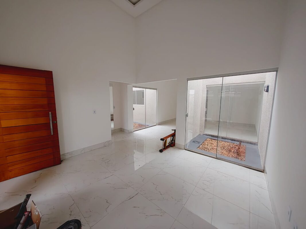 Senador Canedo – Casa 3 Quartos Com Suíte e Piscina em Senador Canedo