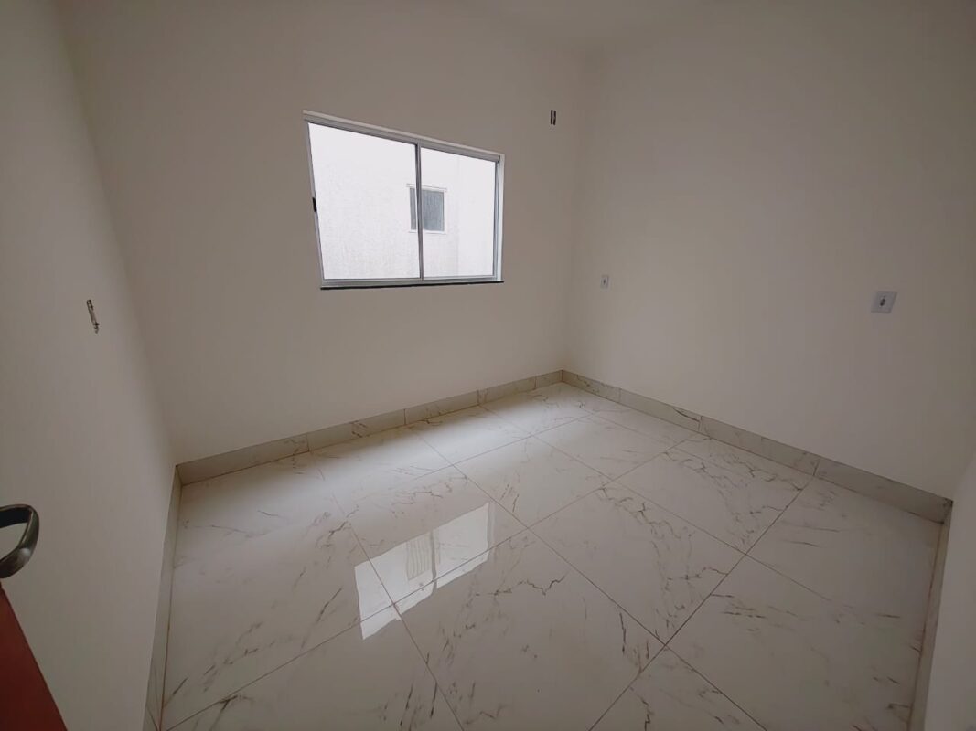 Senador Canedo – Casa 3 Quartos Com Suíte e Piscina em Senador Canedo