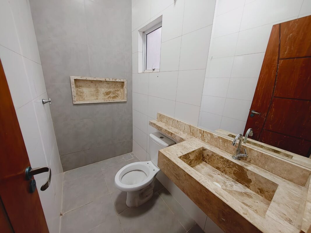 Senador Canedo – Casa 3 Quartos Com Suíte e Piscina em Senador Canedo